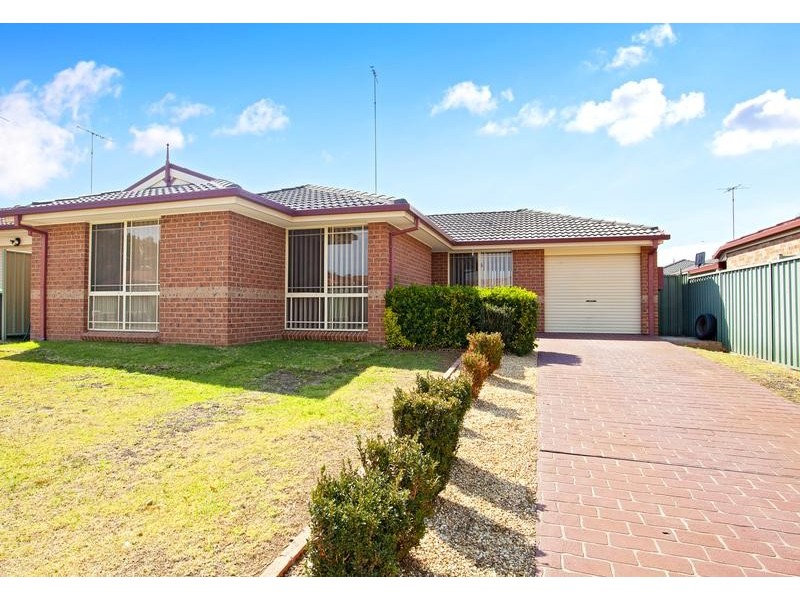 6 Castlerock Avenue, Glenmore Park NSW 2745