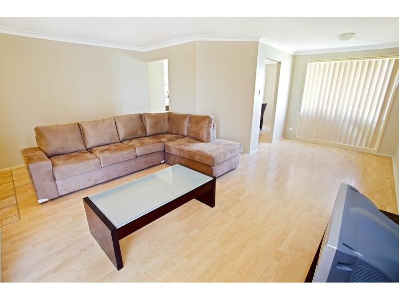 6 Castlerock Avenue, Glenmore Park NSW 2745