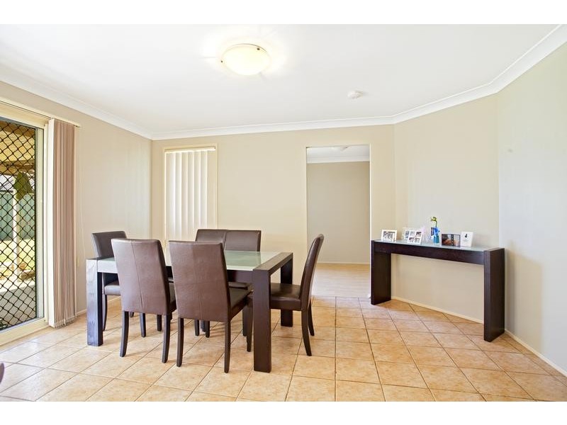 6 Castlerock Avenue, Glenmore Park NSW 2745