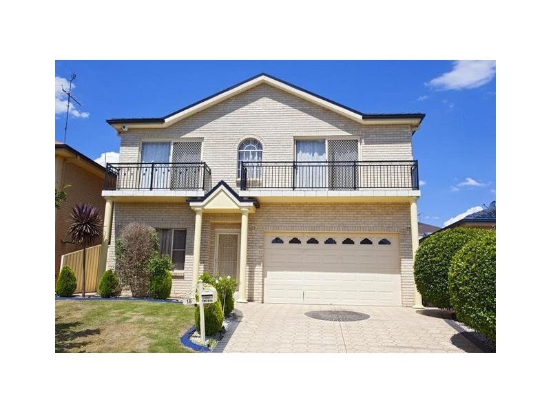 18 Lakewood Terrace, Glenmore Park NSW 2745
