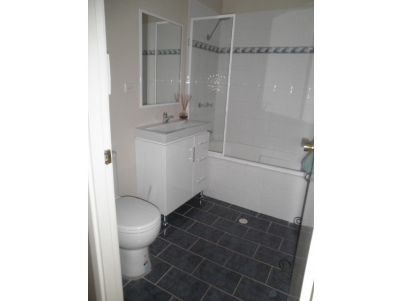 8 Tania Ave, South Penrith NSW 2750