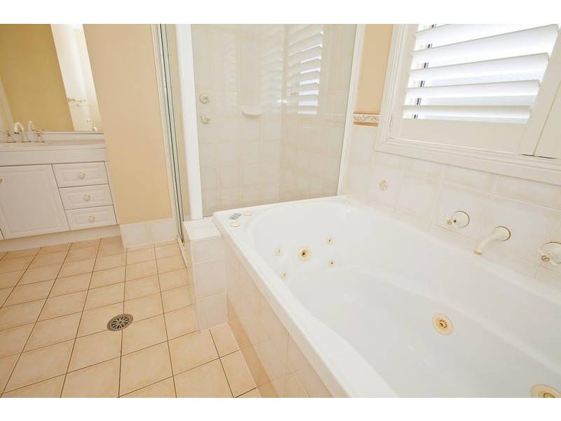 18 Wattlebird Crescent, Glenmore Park NSW 2745