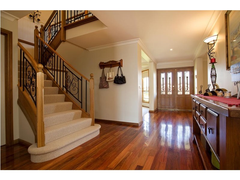 6 Karingal Court, Glenmore Park NSW 2745