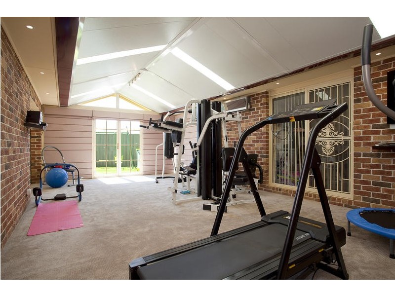 6 Karingal Court, Glenmore Park NSW 2745