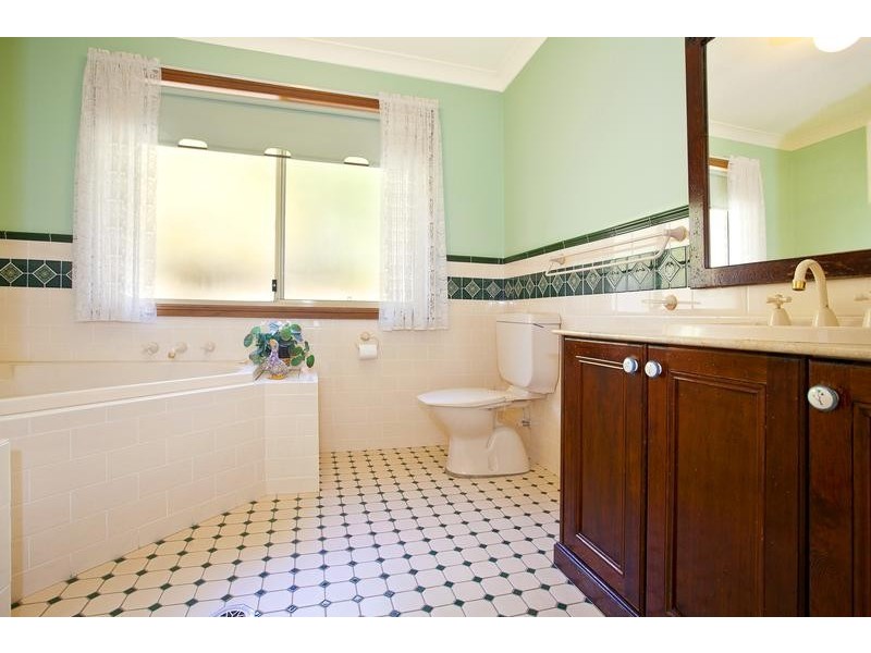 3 Shiels Court, Glenmore Park NSW 2745