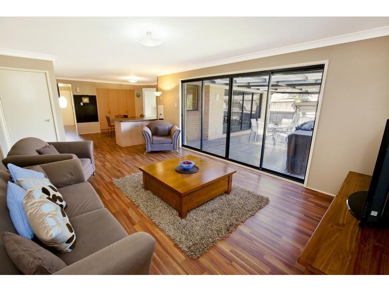 6 Coolabah Crescent, Glenmore Park NSW 2745