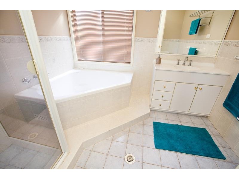 6 Coolabah Crescent, Glenmore Park NSW 2745