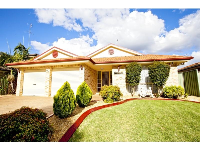 21 Laguna Drive, Glenmore Park NSW 2745