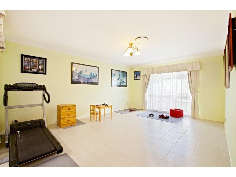 21 Laguna Drive, Glenmore Park NSW 2745