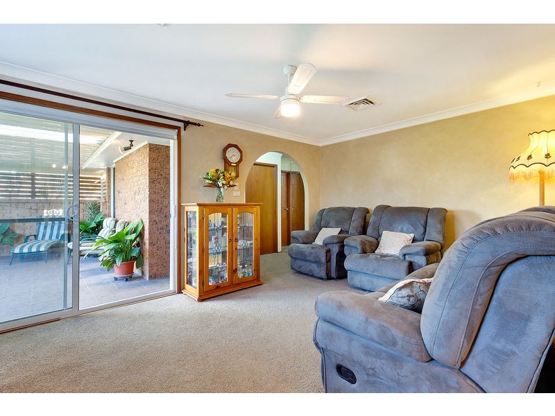 1 Tea Tree Glen, Jamisontown NSW 2750