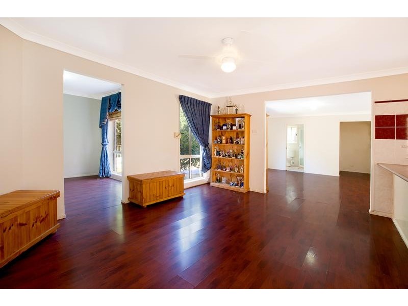 23 Gleneagles Way, Glenmore Park NSW 2745