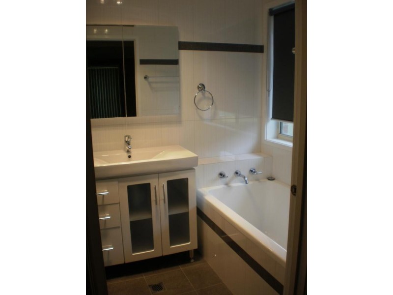 24 Dunna Place, Glenmore Park NSW 2745