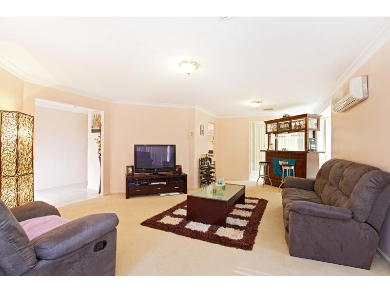 15 Castlerock Avenue, Glenmore Park NSW 2745