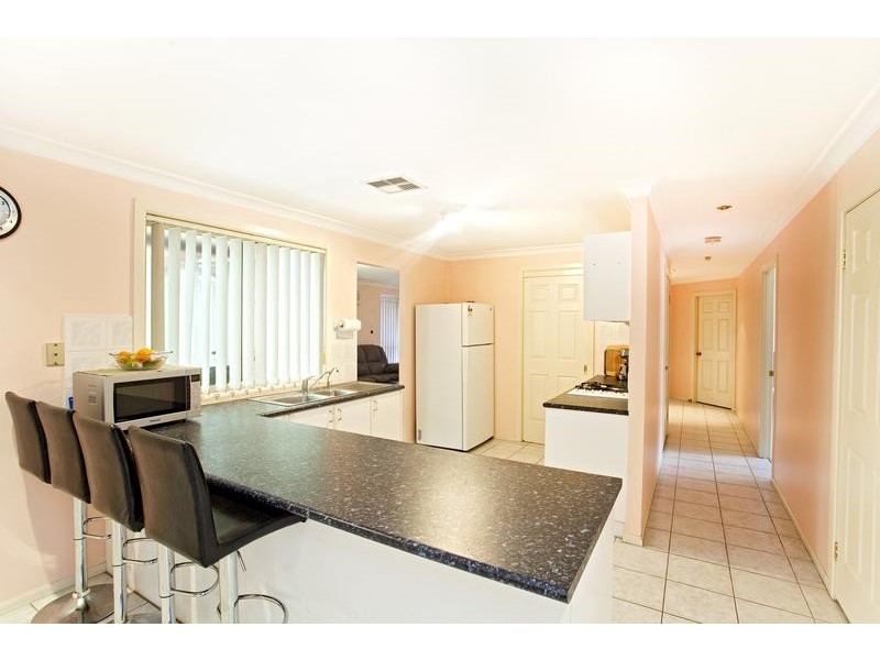 15 Castlerock Avenue, Glenmore Park NSW 2745