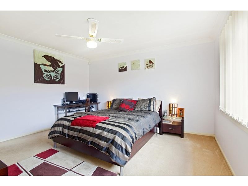 15 Castlerock Avenue, Glenmore Park NSW 2745