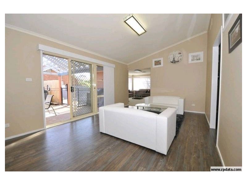 4 Dyson Place, Glenmore Park NSW 2745