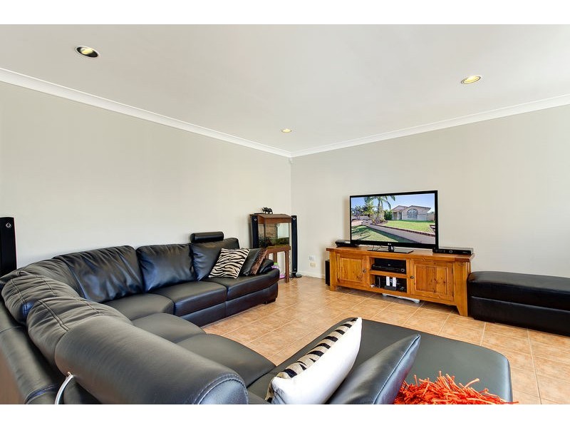 73 Surveyors Creek Road, Glenmore Park NSW 2745