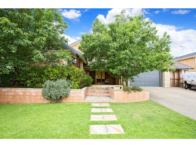 2 Cascade Avenue, Glenmore Park NSW 2745