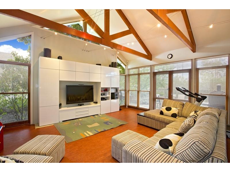 2 Cascade Avenue, Glenmore Park NSW 2745