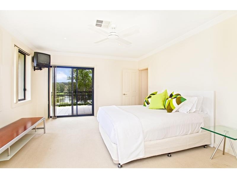 8 Marie Pitt Place, Glenmore Park NSW 2745