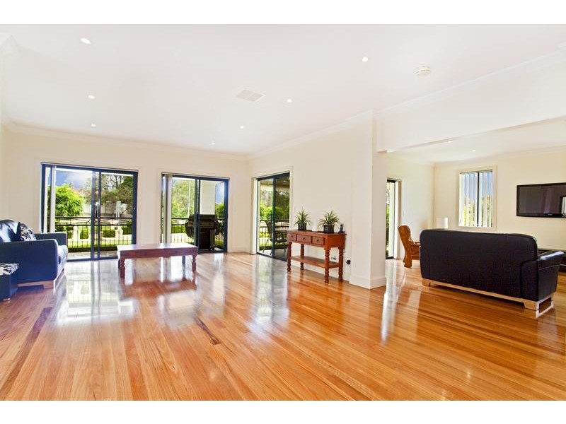 8 Marie Pitt Place, Glenmore Park NSW 2745