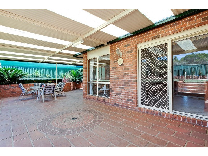 24 Windorra Avenue, Glenmore Park NSW 2745