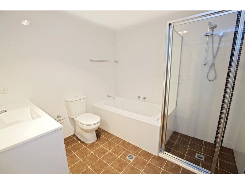 2/211 Jamison Road, Penrith NSW 2750