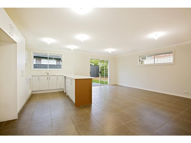 2/211 Jamison Road, Penrith NSW 2750