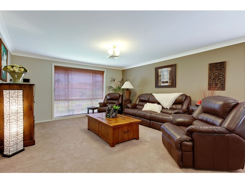 20 Langley Avenue, Glenmore Park NSW 2745