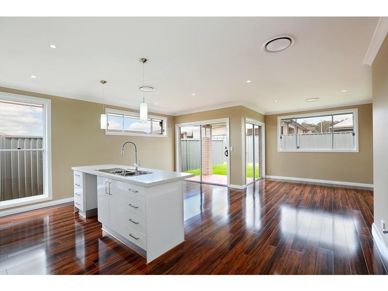 9 Oriri Street, Glenmore Park NSW 2745