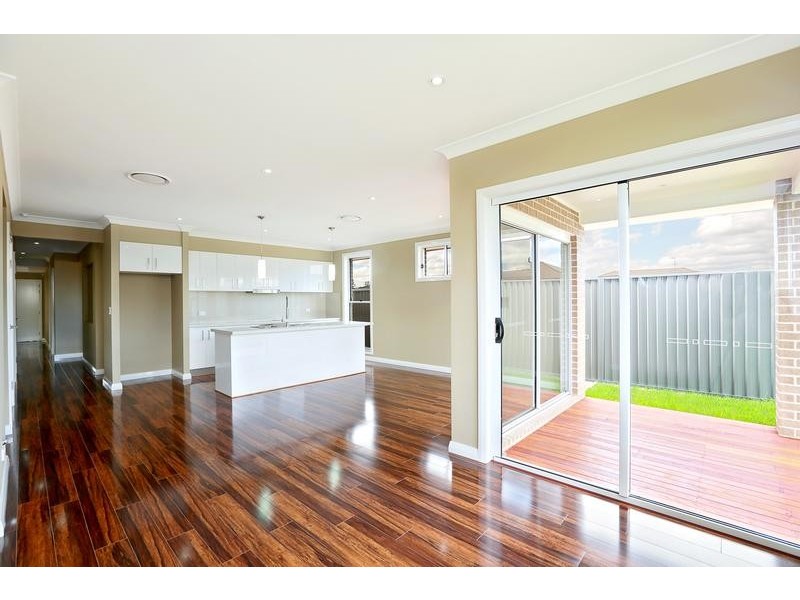 9 Oriri Street, Glenmore Park NSW 2745