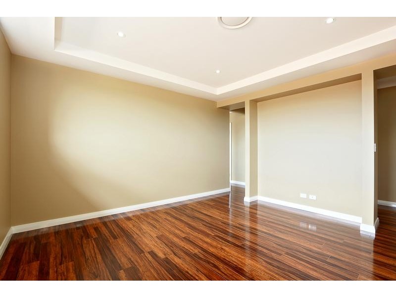 9 Oriri Street, Glenmore Park NSW 2745