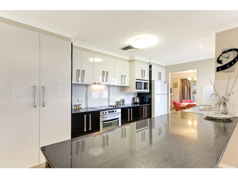 11 Silvereye Close, Glenmore Park NSW 2745