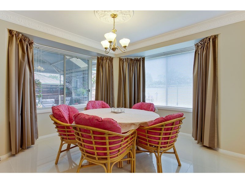 11 Silvereye Close, Glenmore Park NSW 2745