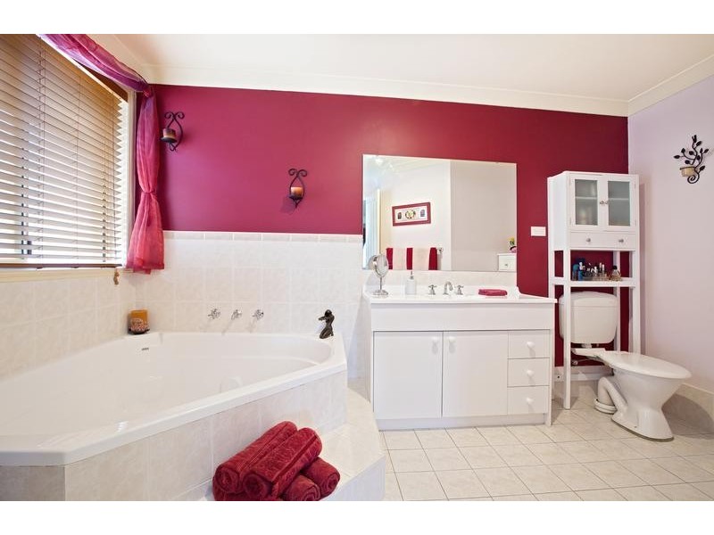 21 Waterford Way, Glenmore Park NSW 2745