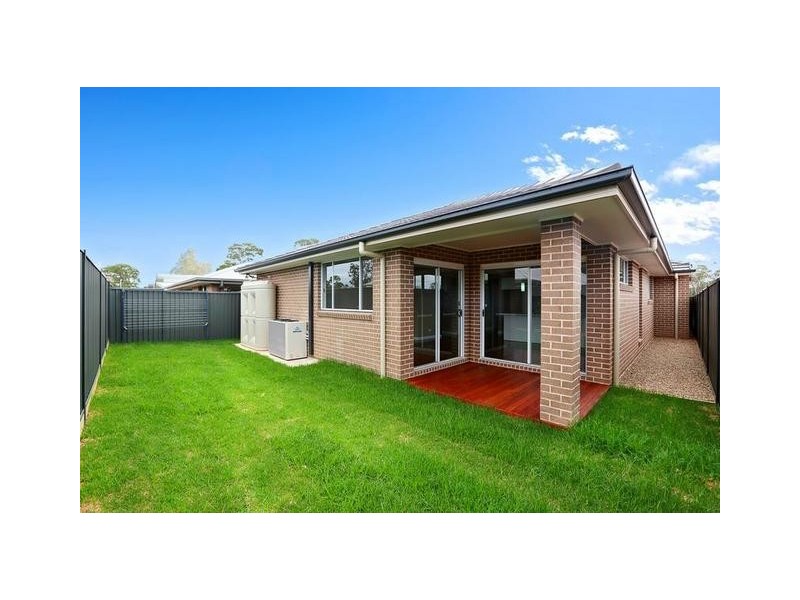 9 Oriri Street, Glenmore Park NSW 2745