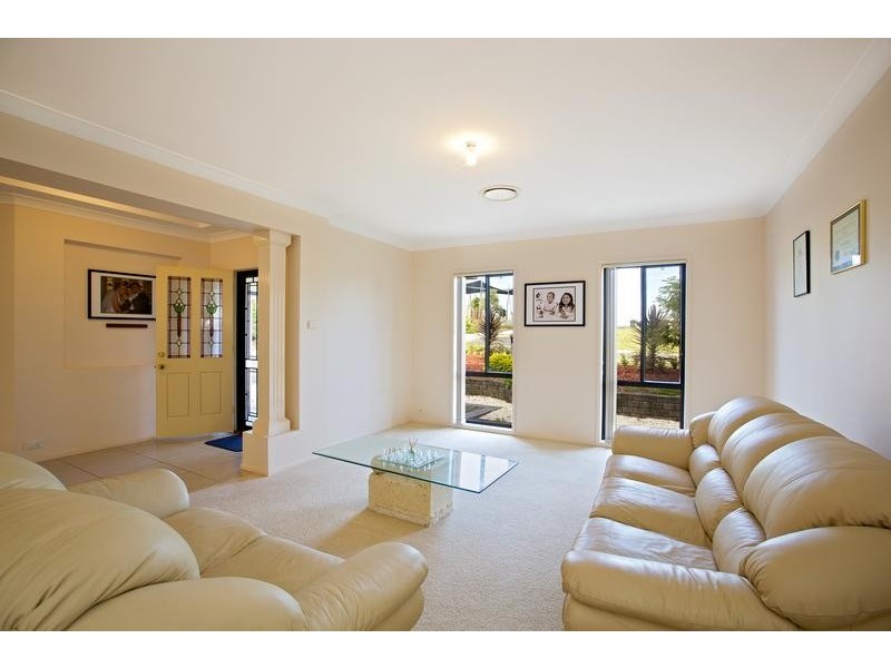 17 Branksome Way, Glenmore Park NSW 2745