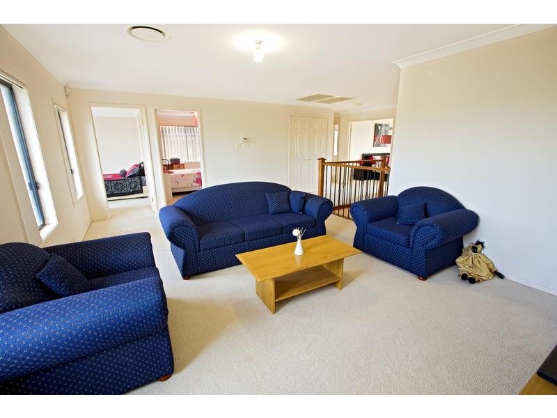 17 Branksome Way, Glenmore Park NSW 2745