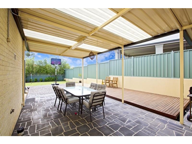 17 Branksome Way, Glenmore Park NSW 2745