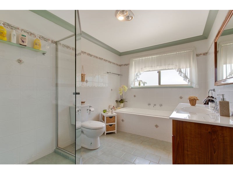 20 Lady Jamison Drive, Glenmore Park NSW 2745