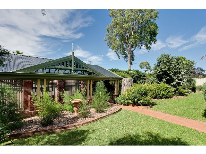 20 Lady Jamison Drive, Glenmore Park NSW 2745