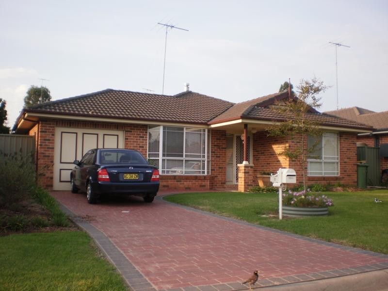 3 Linara Circuit, Glenmore Park NSW 2745