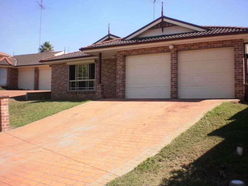 1 Woodlands Drive, Glenmore Park NSW 2745