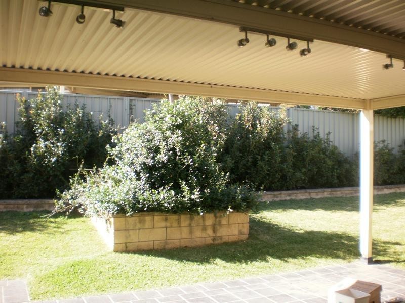 90 Glengarry Drive, Glenmore Park NSW 2745