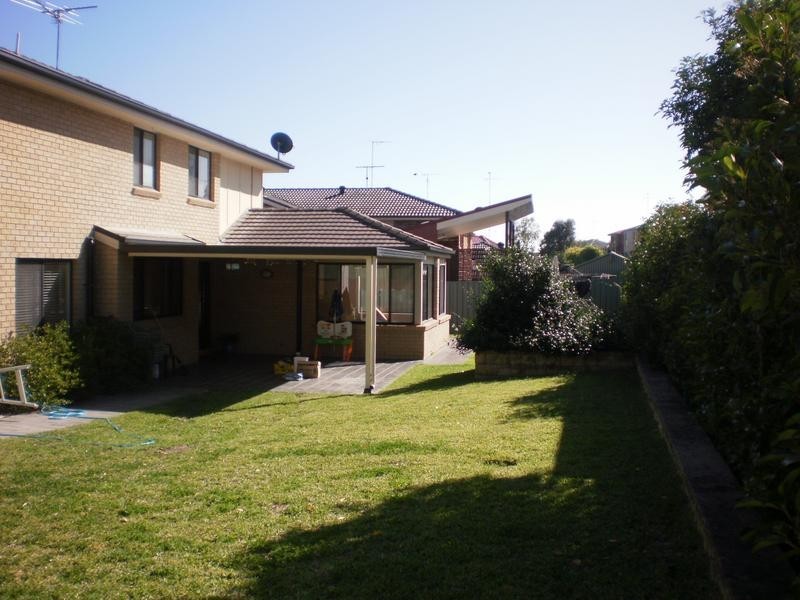 90 Glengarry Drive, Glenmore Park NSW 2745