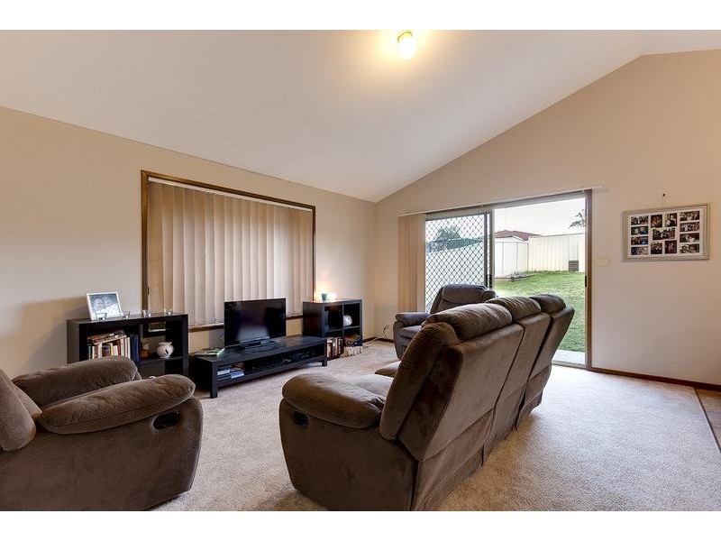 43 Woodlands Drive, Glenmore Park NSW 2745