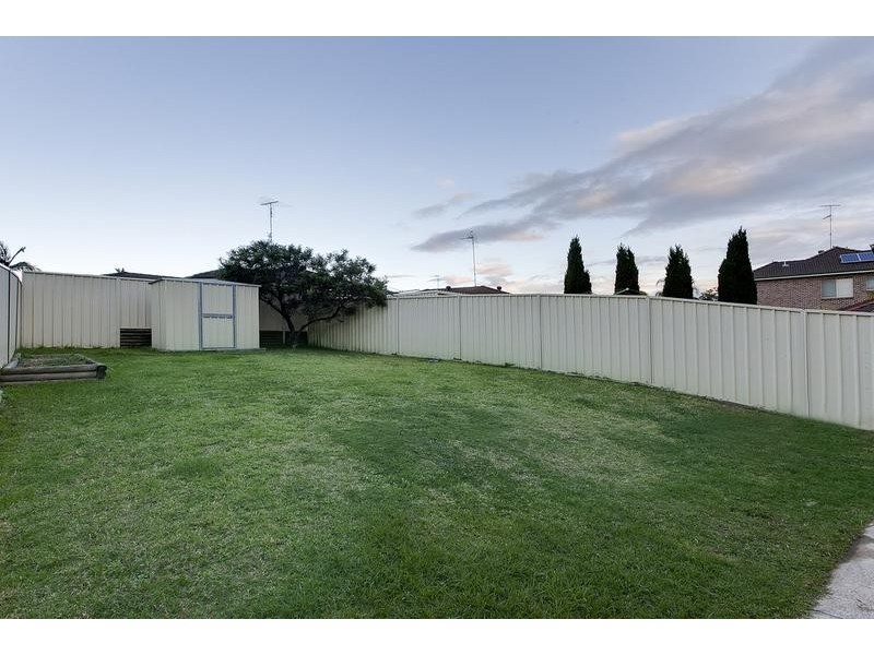 43 Woodlands Drive, Glenmore Park NSW 2745