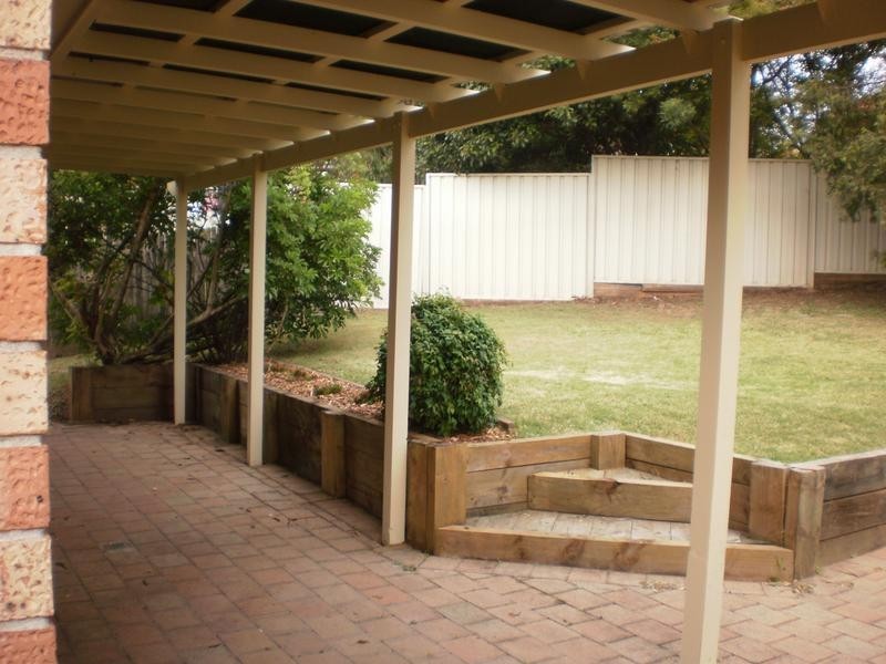 10 Harwood Circuit, Glenmore Park NSW 2745