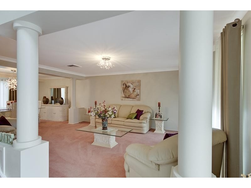 6 Merion Court, Glenmore Park NSW 2745