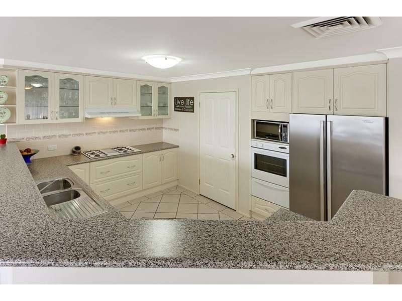 6 Merion Court, Glenmore Park NSW 2745